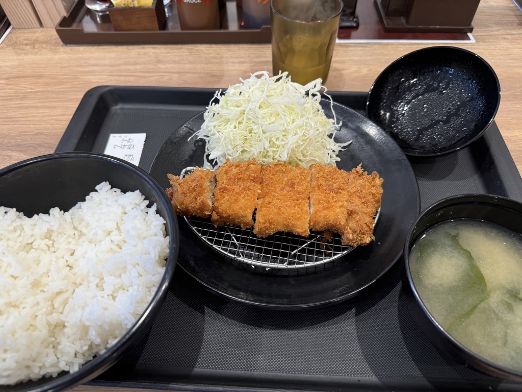 ロースカツ定食