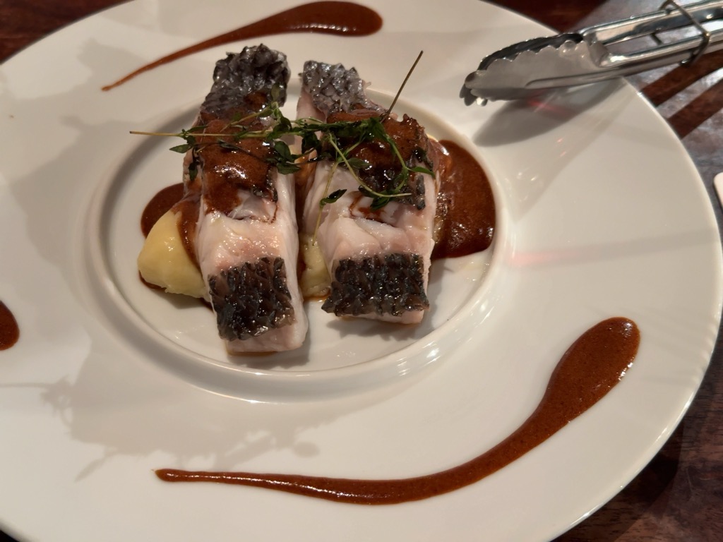 トラットリア フィーロ